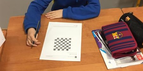 Powiększ grafikę: szachy-w-klasie-2-b-26233.jpg